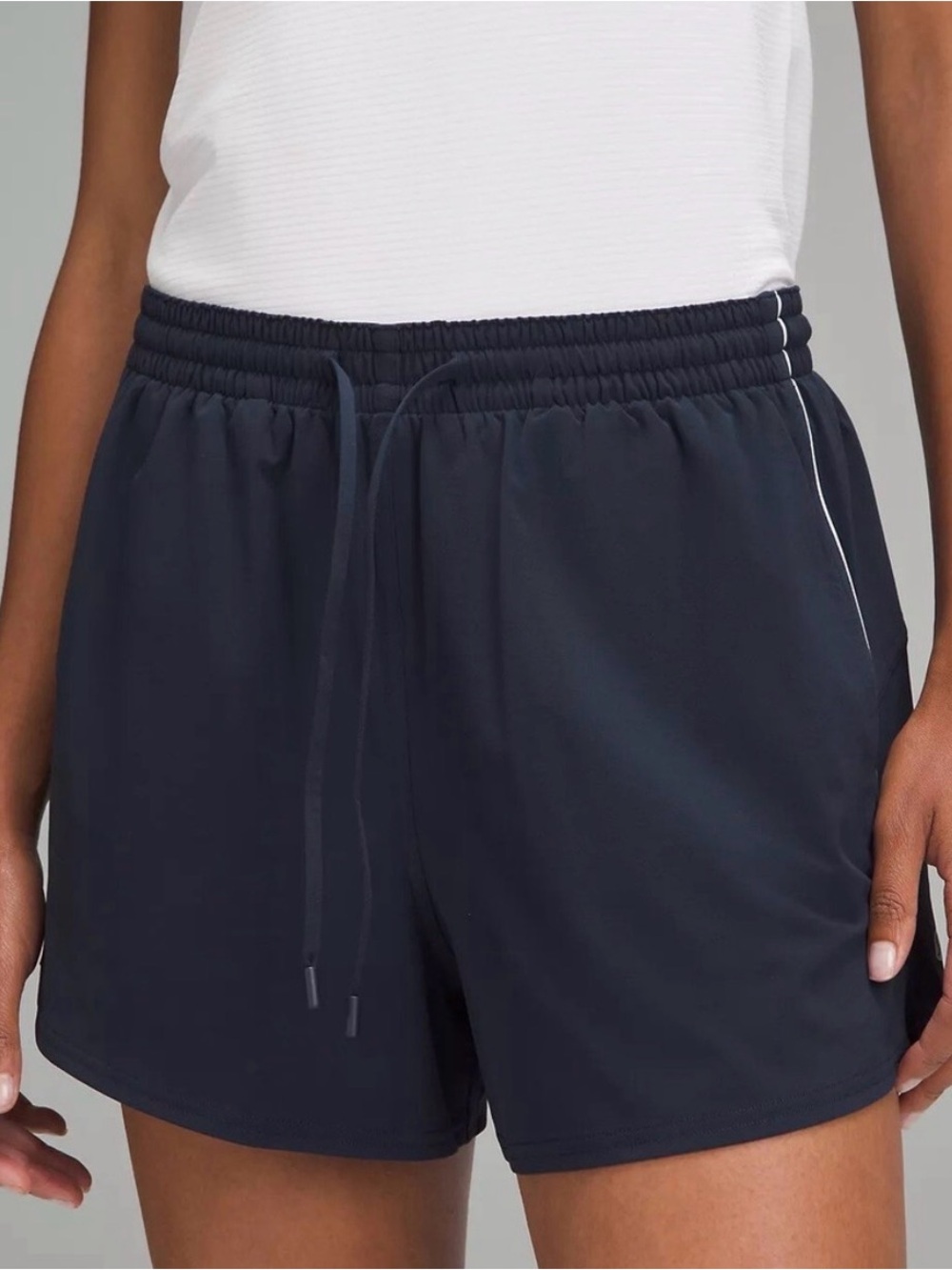NWTO  lululemon athletica Court Rival High Rise 3” *size 2 Sold out on line